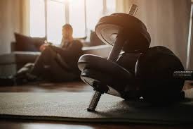 [中超]李新翔左路突破内切 禁区内打门折射入网